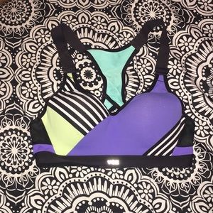 Victoria’s Secret size 32B sports bra